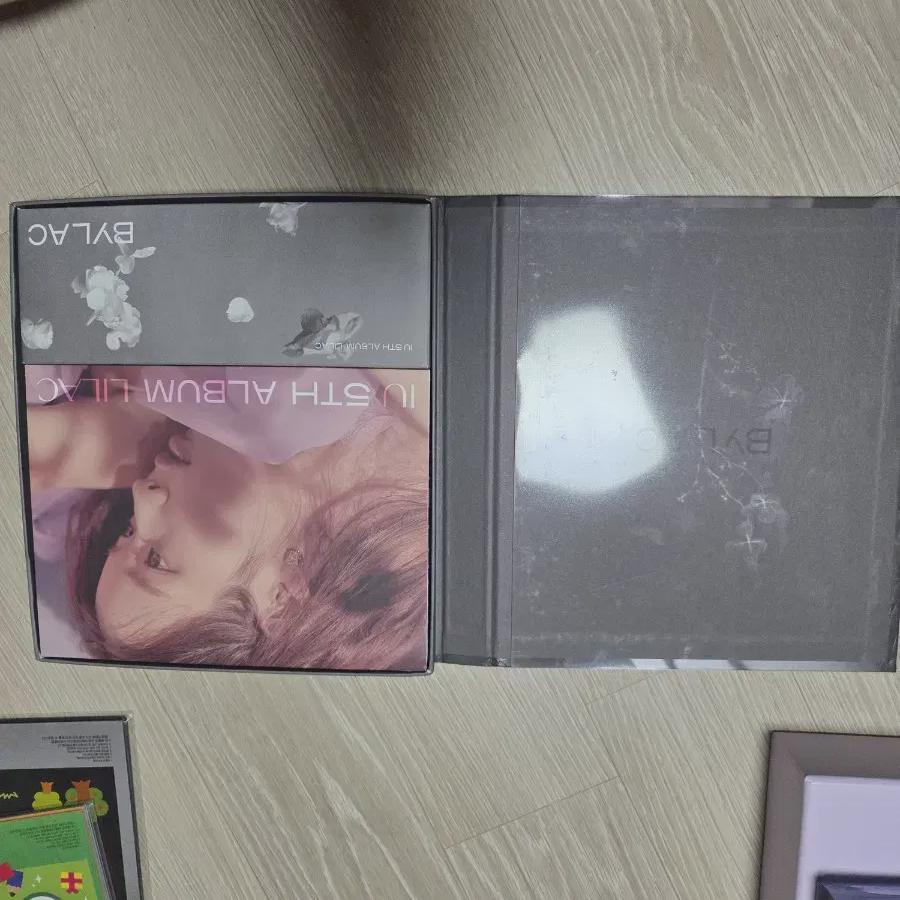 

IU Сиреневый альбом Версия Bayrock