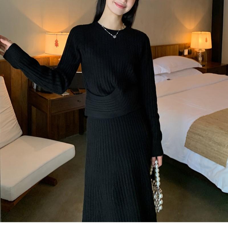 

Элегантный и стильный комплект с перекрестной талией, облегающий, модный, для женской осени и зимы, состоящий из свитера и юбки. One Size чёрный