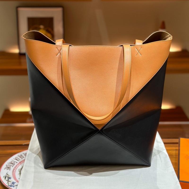 2026 New Genuine Leather Women's Bag Deformation Geometric Splicing Folding Tote Single Shoulder Diagonal Cross Trendy Manufacturer