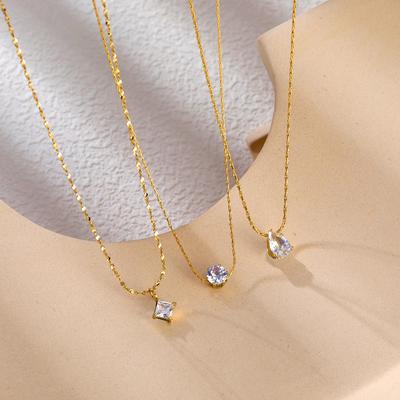 Single Diamond Square Pendant Necklace, Gold-Plated Titanium Steel, Elegant and Durable Clavicle Chain.
