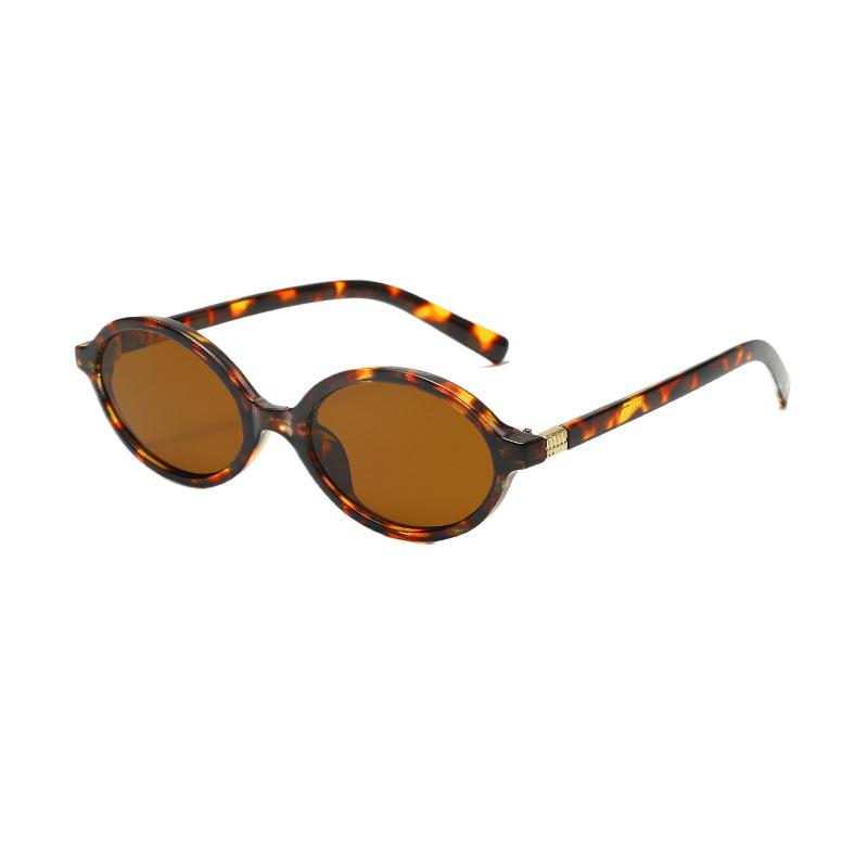 2024 Xiaohongshu Retro Oval Nerd Glasses with Anti-Blue Light in a Simple, High-End Style