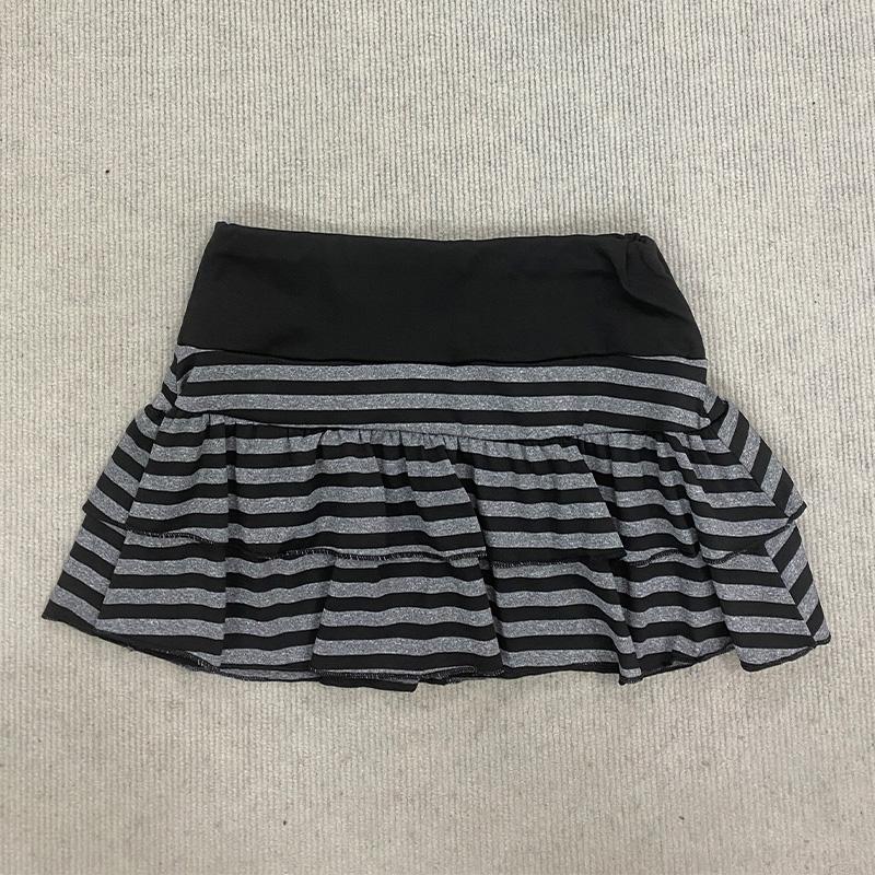 Nuova Collezione Estiva 2026 Abbigliamento Donna Y2K Grunge Minigonna a Balze Nera e Grigia Vita Alta Vita Elasticaaderente Gonna a Svasatura