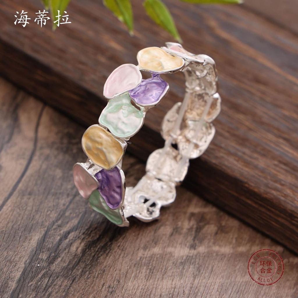 Color geometric square alloy elastic bracelet, fashionable high-end color painted oil women's bracelet