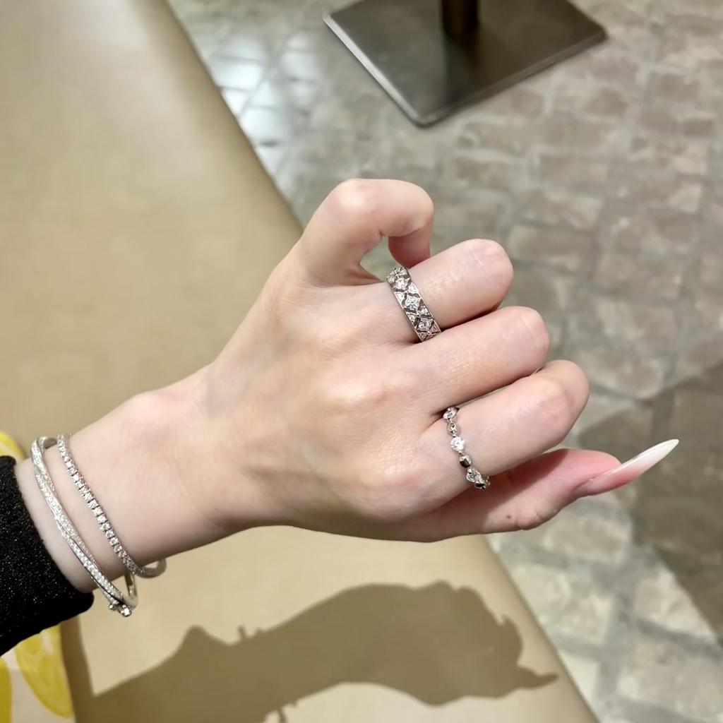 Medieval Court Style Light Luxury Niche Retro Flower Pattern Hollow Ring With Diamonds Advanced Design Index Finger Ring