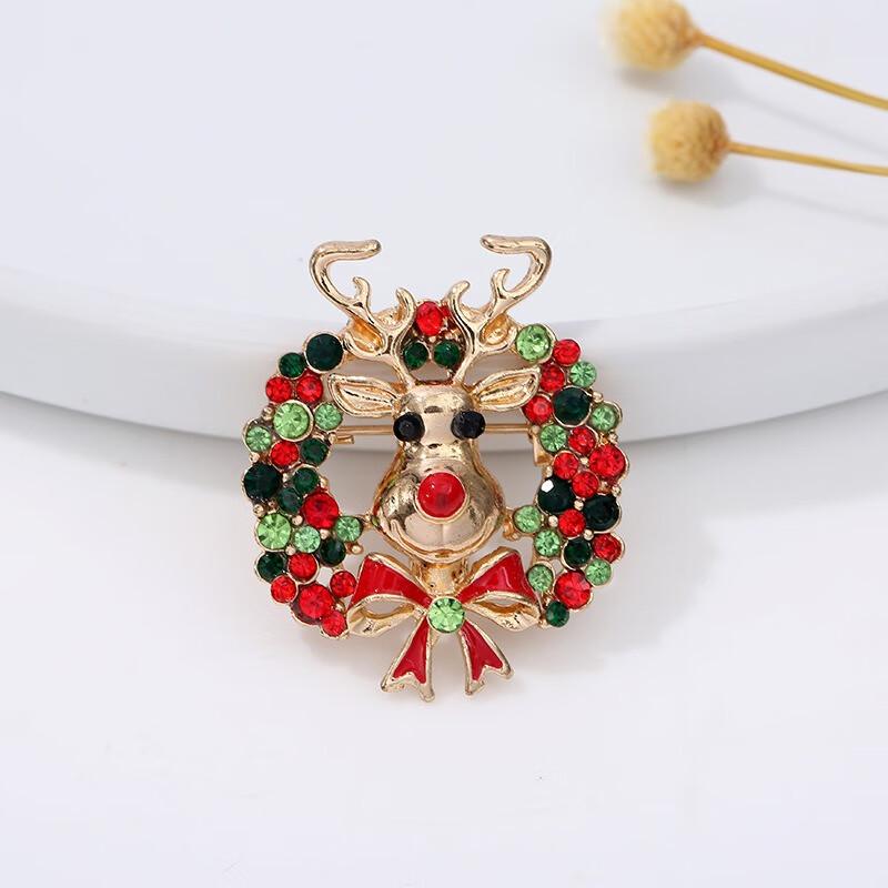 Fumaide Christmas Snowflake Brooch Set