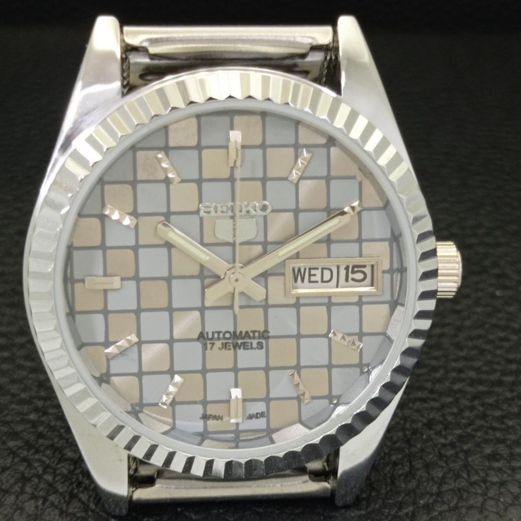VINTAGE REFURBISHED SEIKO 5 AUTOMATIC JAPAN MENS GREY COLOR DIAL WATCH a440373-4 Sk-a440373