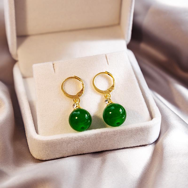 Green Agate Beaded Earrings: Retro Chinese Classical Style for Women