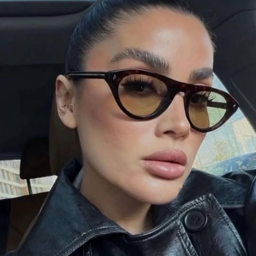 Arrow triangle cat eye sunglasses, new rice nail fashion sunglasses, high-end photography, European and American sunglasses.