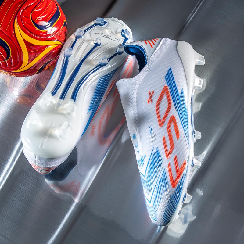 New Men's Soccer Shoes Ultralight Comfortable Adult Futsal Cleats Professional Turf Grass Sport Indoor Non-Slip Football Boots