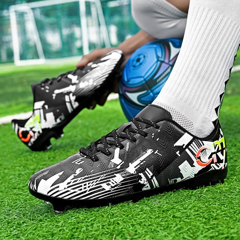 Low-Top Football Shoes for Teens Suitable for Training And Matches On Grass Synthetic Fields And Na. And Adults with Long Pins
