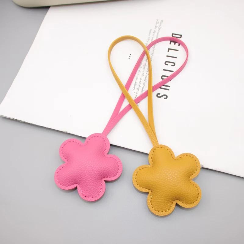 New Leather Fashion Flower Bag Exquisite Pendant Simple Flower Hand Rope Car Pendant Cute Key Lanyard Jewelry Wholesale