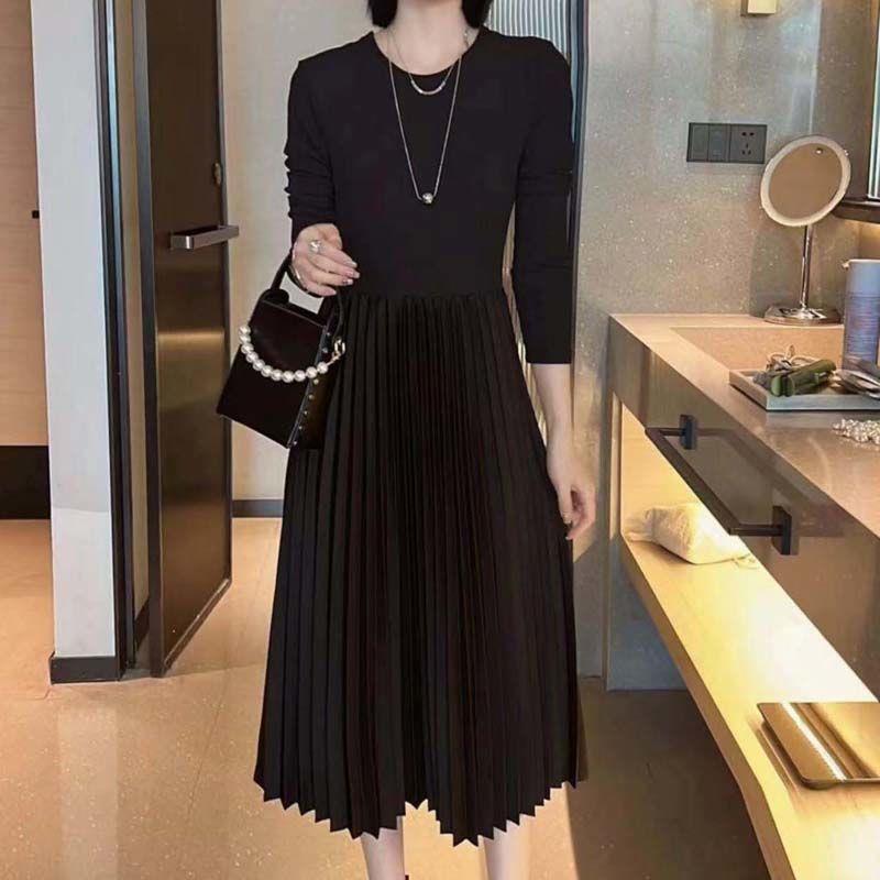 Women's Elegant Mid-Length Black Dress - 2025 Autumn New Style, Slimming Pleated Skirt, Long Sleeve Versatile Design