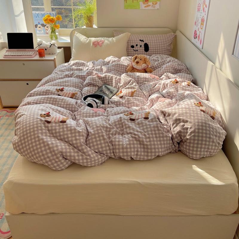 Dachshund Bowknot Chenille Embroidered Cotton Quilt Set - Soft, Skin-Friendly, Four or Three-Piece Dormitory Set
