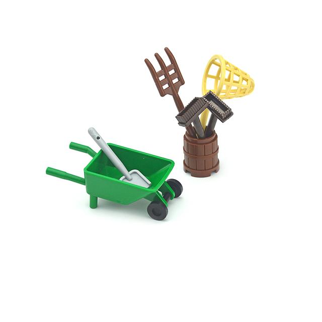 MOC Farm Animals Chicken Pigs Dogs Chicks Animal Building Blocks City DIY Plant Eggs Accessories Minifigs Parts Model Toys