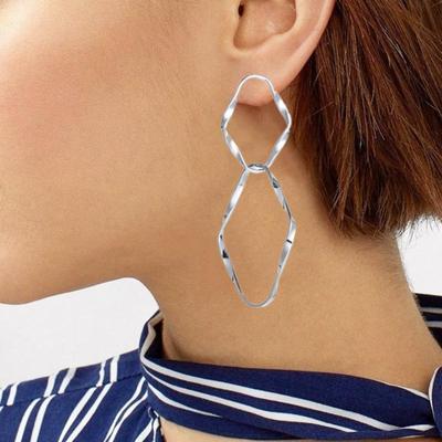 Korean Irregular Hollow Geometric Twist Distortion Metal Long Drop Earring for Women Fashion Personality Brincos Wedding Jewelry