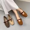 Echtes Leder Retro Flats Volltonfarbe Square Toe Vielseitige flache Damenschuhe mit weicher Sohle