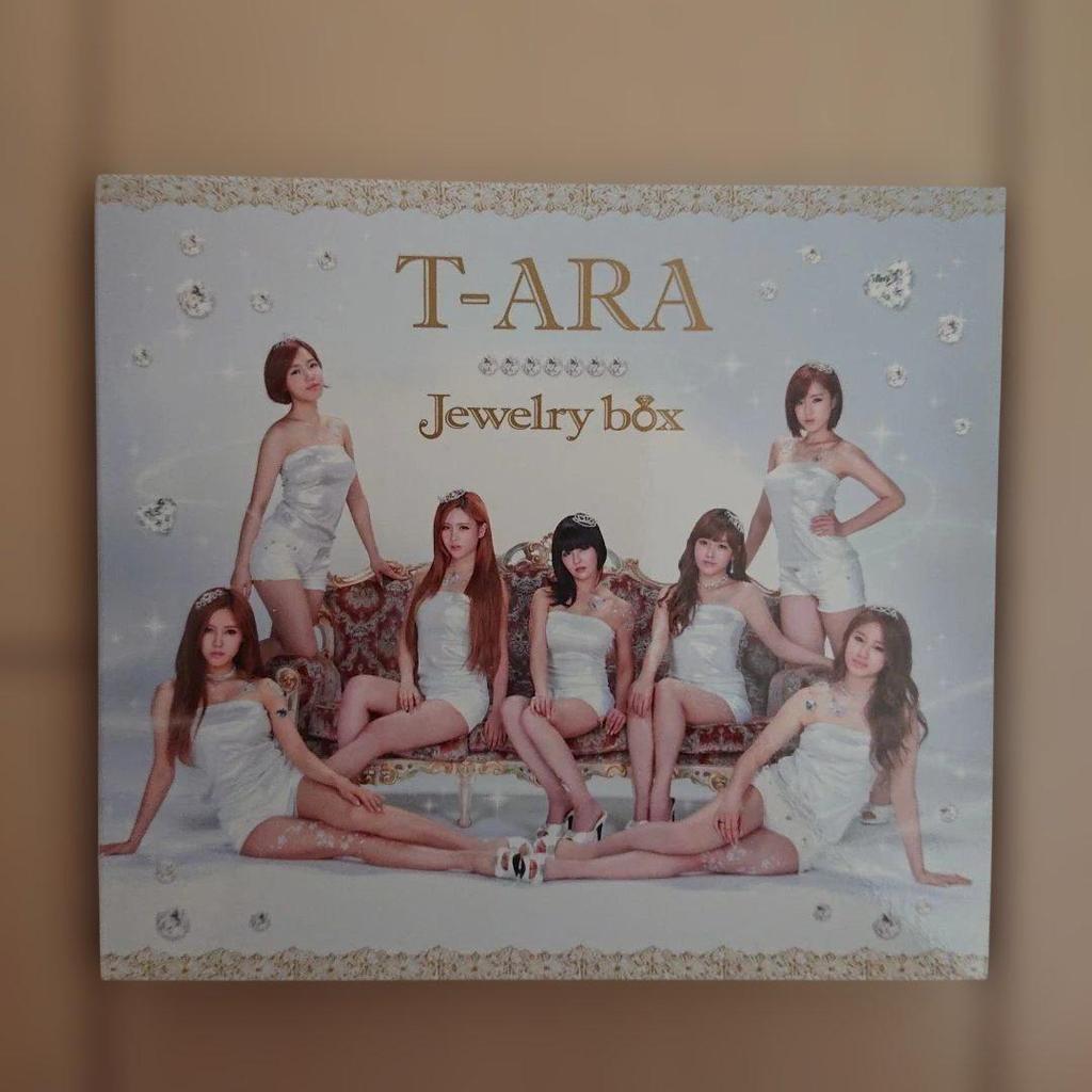 [USED] T-ARA/2012 ~Jewelry box~CD DVD muffler towel pink