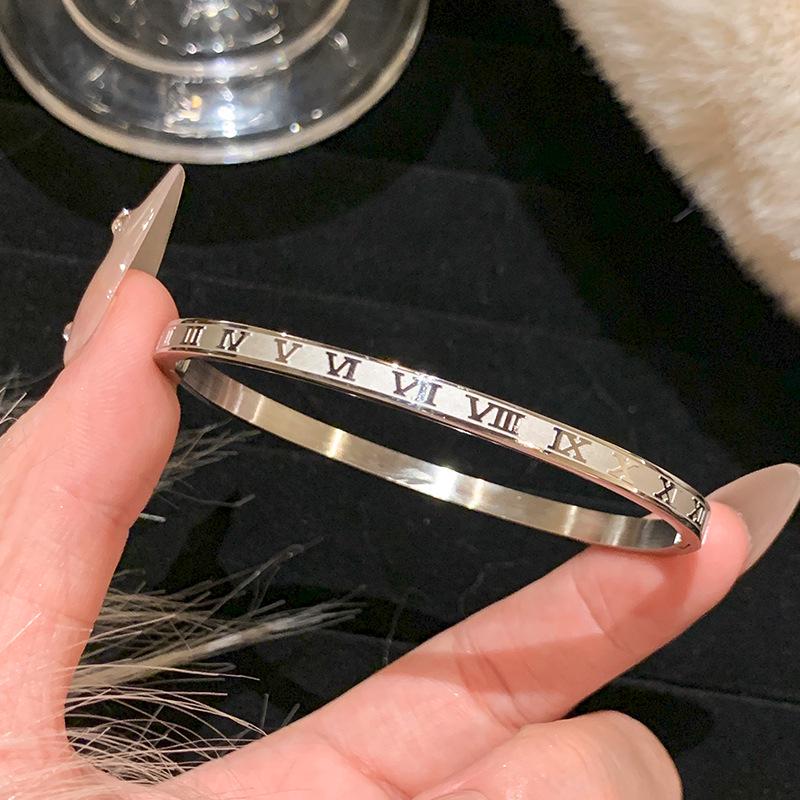 2024 Hot Trend Silver & Diamond Titanium Steel Bangle for Women