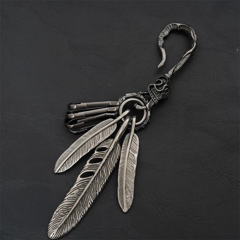 Fashion Trend Old Silver Keychain, Feather Ghost Head Button Turquoise Creative Waist Pendant