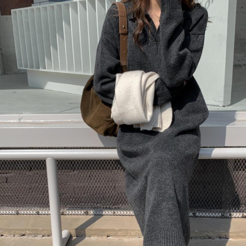 LYRIA Solid Color Polo Neck Turtleneck Dress, New Autumn and Winter Style, Suitable for Overcoats, Long Knee-length Loose Thick Knitted Sweater Dress.