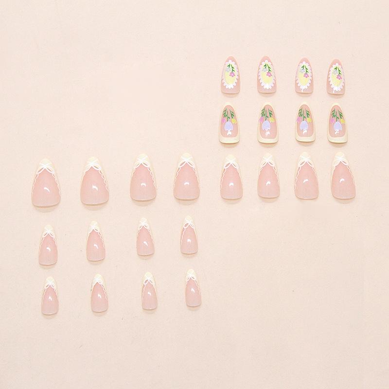 Söt och mild tulpanfärgad kräm Fransk rosett ins vind Avtagbar manikyr Press-on-naglar