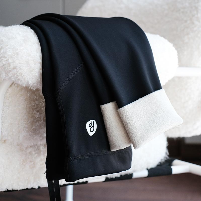 

Maternity clothes Maternity pants fleece thickened autumn and winter new belly support pants Maternity Barbie pants Maternity leggings M чёрный