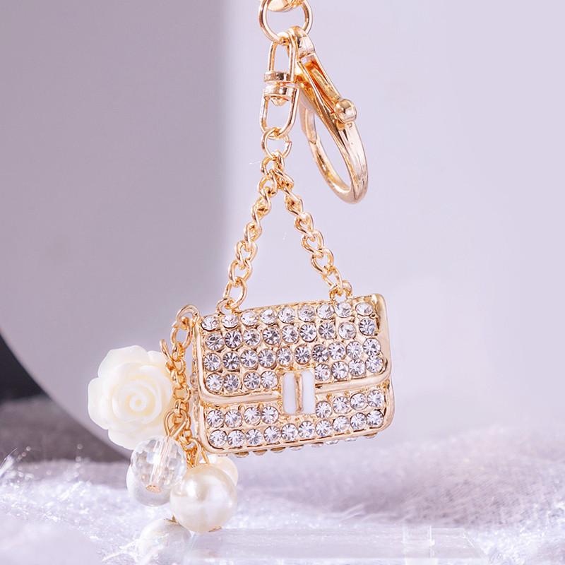Earrings for Women 2025 Luxury  Crystal Clover Car Key Chain Flower Key Chain Key Chains for Women Keychain On Backpack