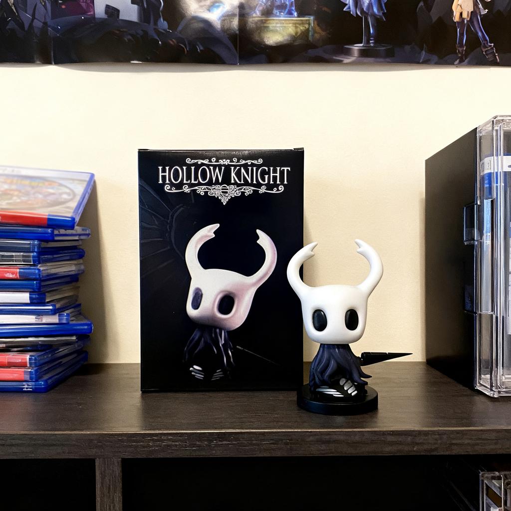 Universal 3.9 Inch Cartoon Figurine, Suitable For Home Décor, Car Dashboard Decoration, Cute Collectibles, Or Gaming Character Statues. Available