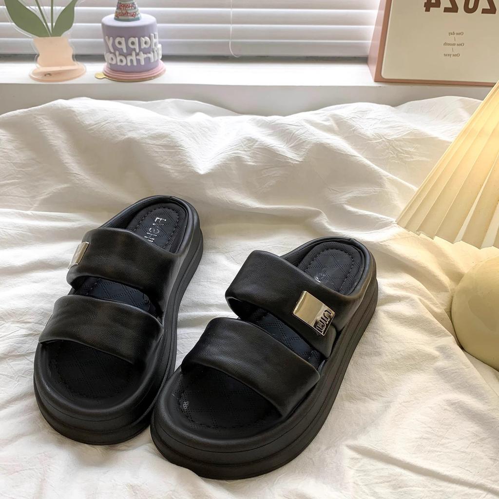 Muffin Platform Slippers Women's Summer Outer Wear 2025 New Fashion High-end Sense Non-slip Heightening One-word Cool Slippers