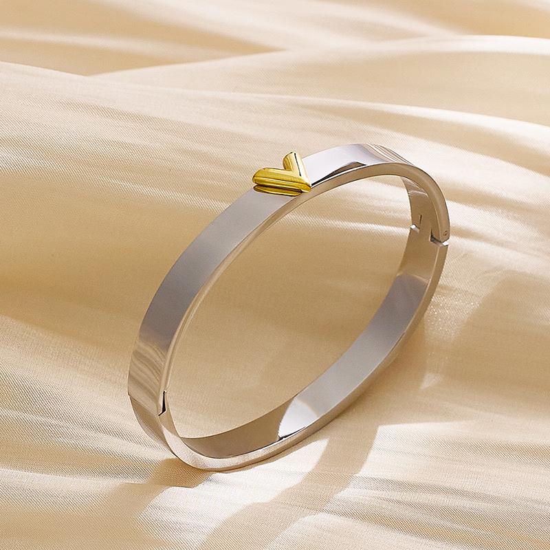 Simple And Fashionable Design Letter V Decorative Stainless Steel Bracelets Suitable For Daily Travel And Fashion Zircon