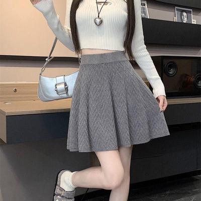 Autumn/Winter High-Waist Pleated Knit Skirt - Stylish Wave Pattern for Women
