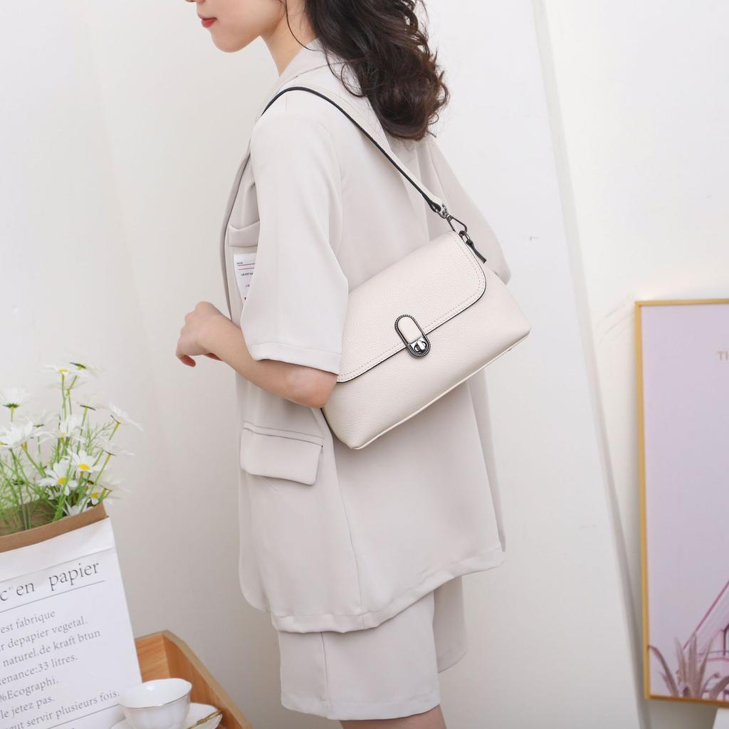 Cowhide Lock Single Shoulder Women's Bag, Large-capacity Messenger Tote Bag, Women's Headbag, Fashionable and Simple Shopping