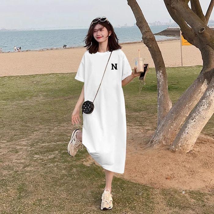 

Футболка с коротким рукавом, большого размера, свободная, новое летнее платье, закрывающее бедра, длиной до колен и делающее фигуру стройнее. 4XL белый