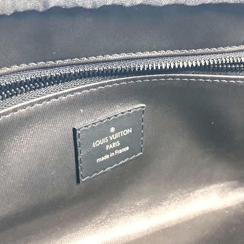 Louis Vuitton M21435 LV Snow Collection dopp kit Pouch Clutch bag Black/White