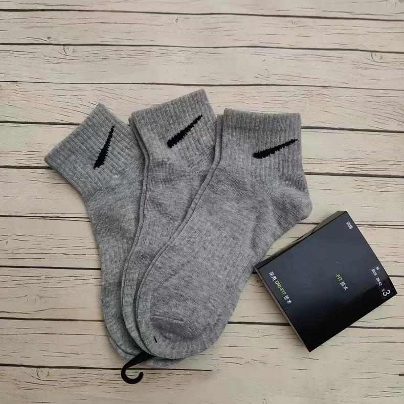 BMW Svanext socks - all seasons black & white unisex couple's mid-calf, crew, and ankle length training, basketball, running, and athletic socks