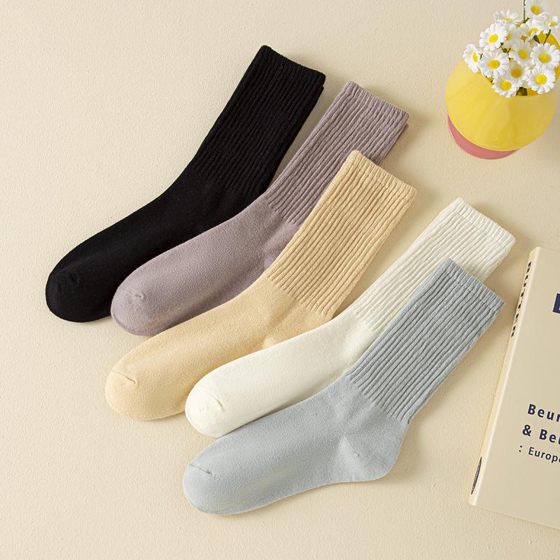 5/10 Pairs Comfortable Casual Women's Mid Calf Socks Autumn Length Socks Trendy Sports Socks Solid Color Versatile Cotton Socks Simple Women's Socks