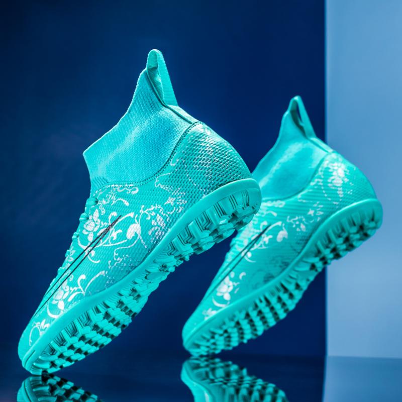 Men Soccer Shoes Kids Football Boots Women Professional Soccer Cleats Antiskid Chaussure Football TF/FG Outdoor Football Shoes