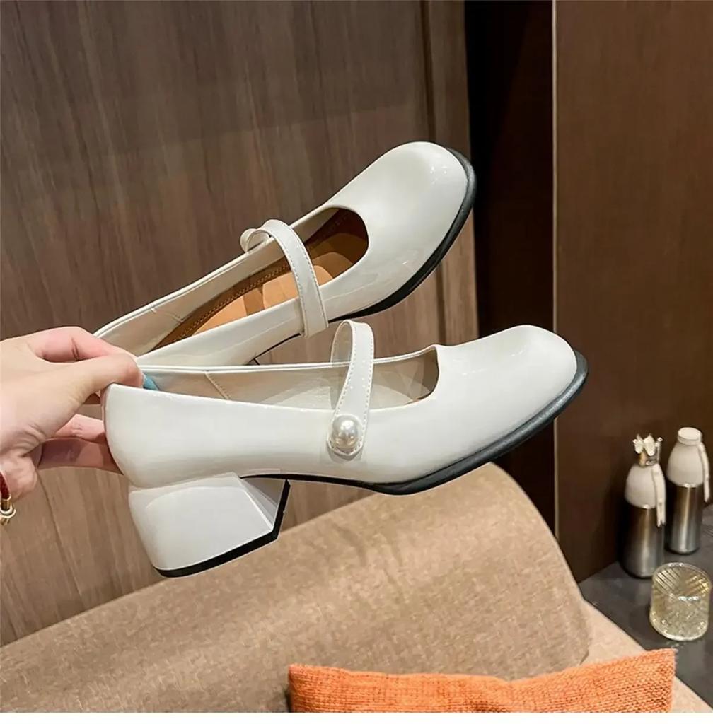 Spring New Style Women Shoes Elegant Pearl Buckle Square Heel Pumps Square Toe Leather Fashion Mary Jane Shoes Mid-heel Shoe