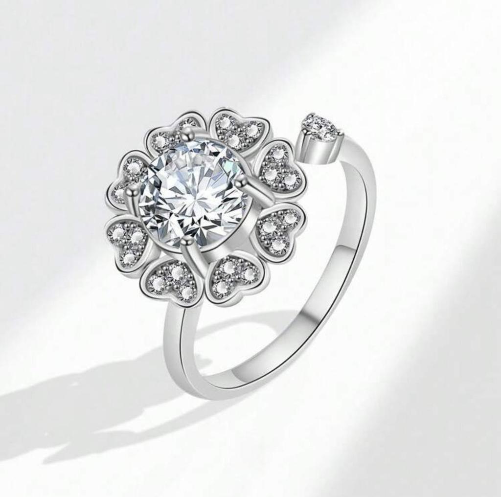 Personalized Daisy Rotating Ring with Micro-inlaid Zirconia - Fashion Anxiety Jewelry