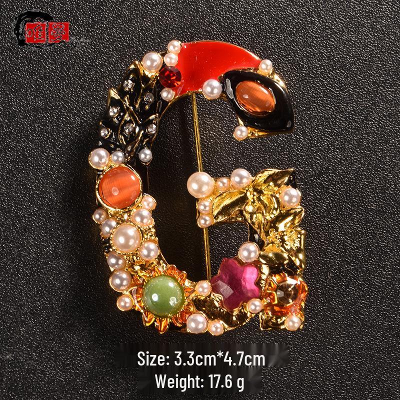 Japanese Style Luxury Brooch: Elegant High-End Women's Pin for Sweater or Lapel