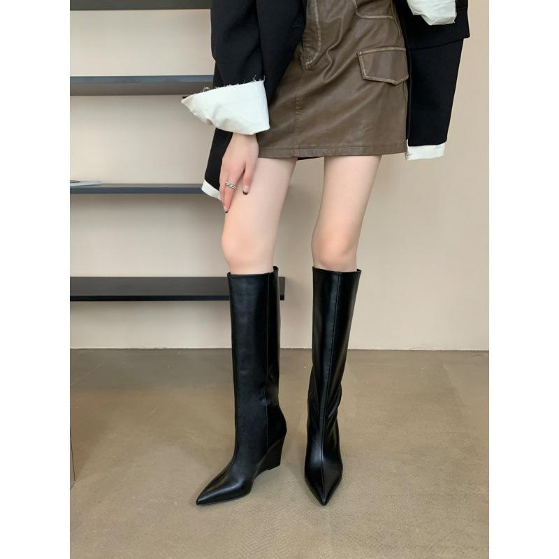 

2025 autumn and winter new fashion versatile pointed boots women s big tube circumference thin straight pants tube boots wedged heel 39 чёрный