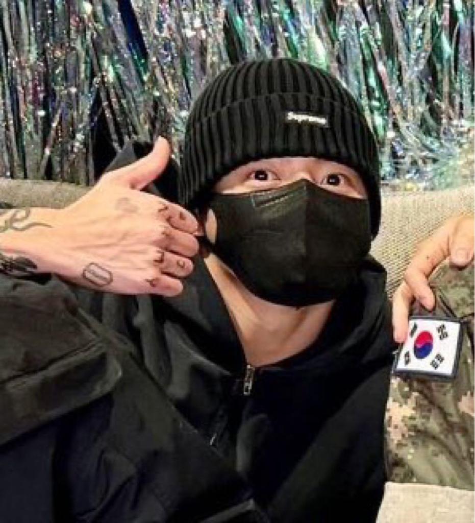 [USED] Jungkook Wearing Supreme Overdyed Beanie