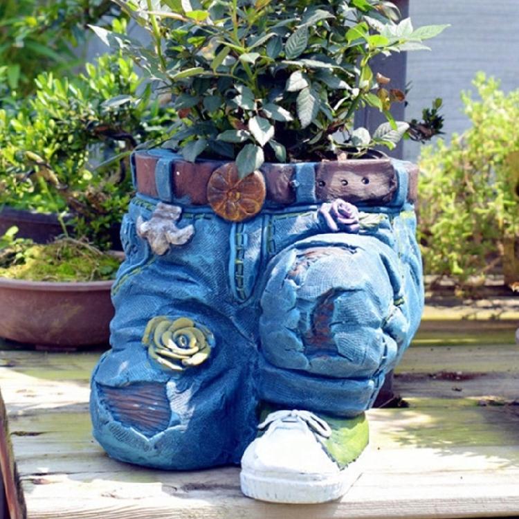 Artistic Jeans Design Plant Container Weather Resistant Resin Flower Pot Suitable For Yard Patios Decoration Home Garden