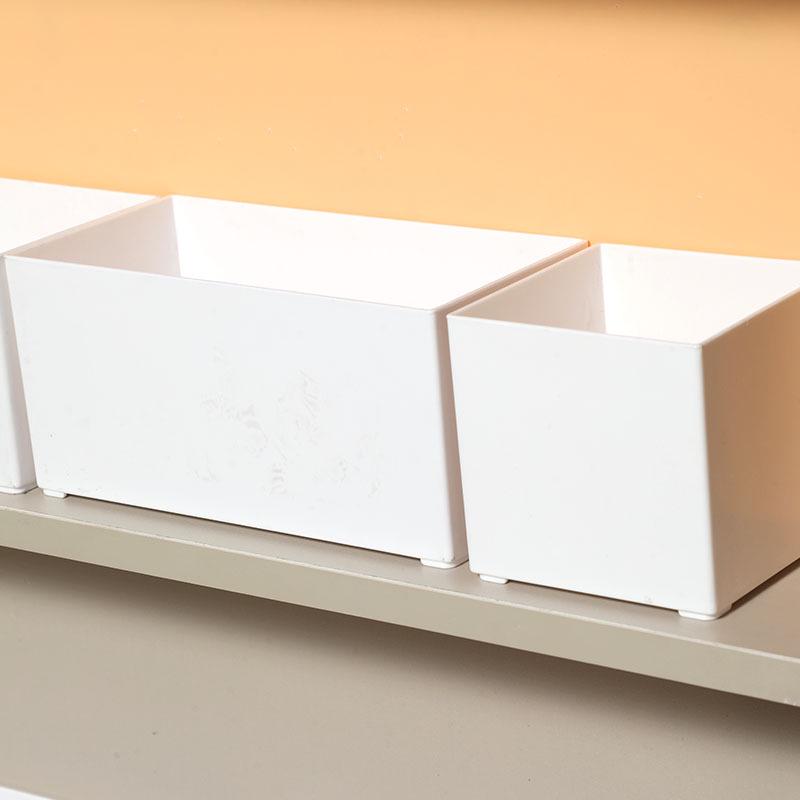 White Plastic Mirror Cabinet for Bathroom Storage – Rectangular, Slim Design for Cosmetics & Skincare