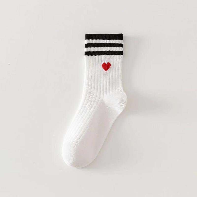 Women Parallel Bar Socks Fashionable Versatile Cartoon Love Socks Soft and Comfortable Casual and Breathable Socks