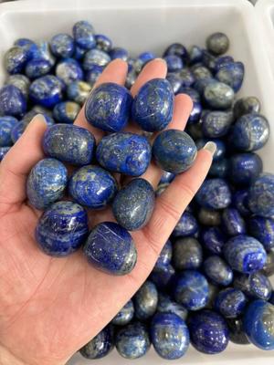 100g Přírodní Lapis lazuli Krystaly Leštěné oblázky Falešný drahokam Velkoobchod, Reiki léčivý kámen, Kameny pro domácí dekoraci