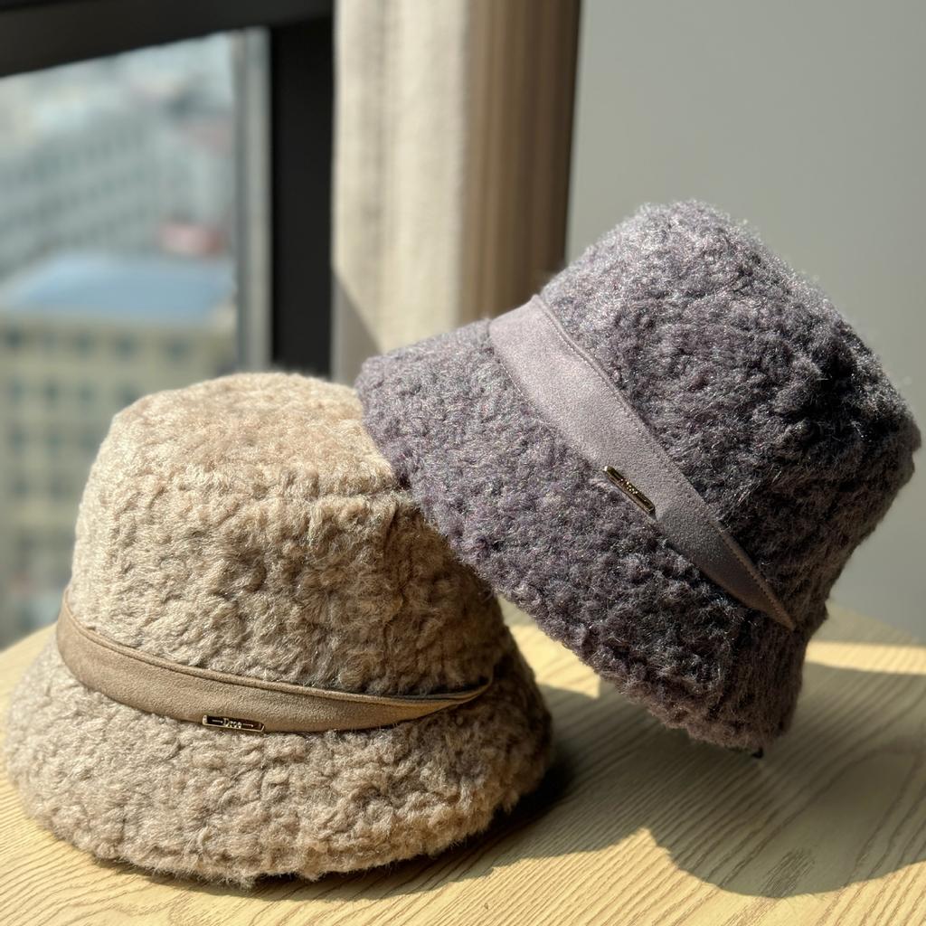 New Hat Women's Winter Warm Lamb Wool Fisherman Hat Showing Face Small Retro Japanese Style Niche Plush Velvet Basin Hat Trend