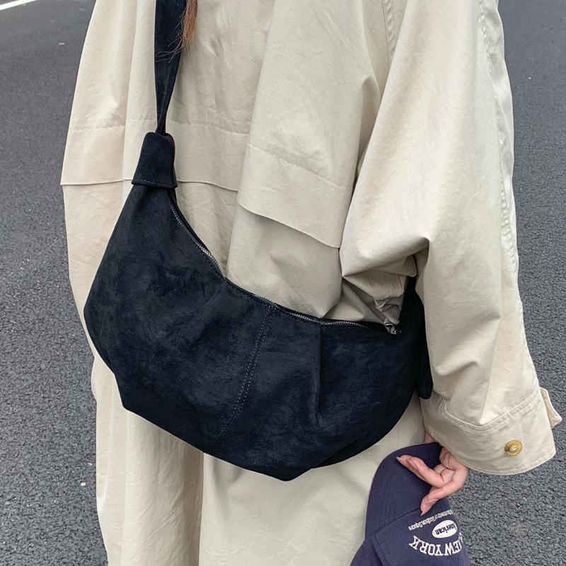 Retro Large-capacity Bag Women 2025 New Casual Fashion Dumpling Bag Texture Niche Versatile Messenger Bag