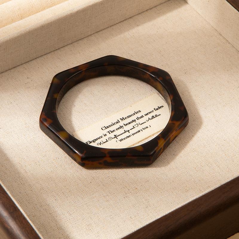 Bracciale Grande Esagerato in Resina Personalizzato, Bracciale Maculato Stampa Leopardo Trasparente Color Caffè, Colore Imitazione Guscio di Tartaruga