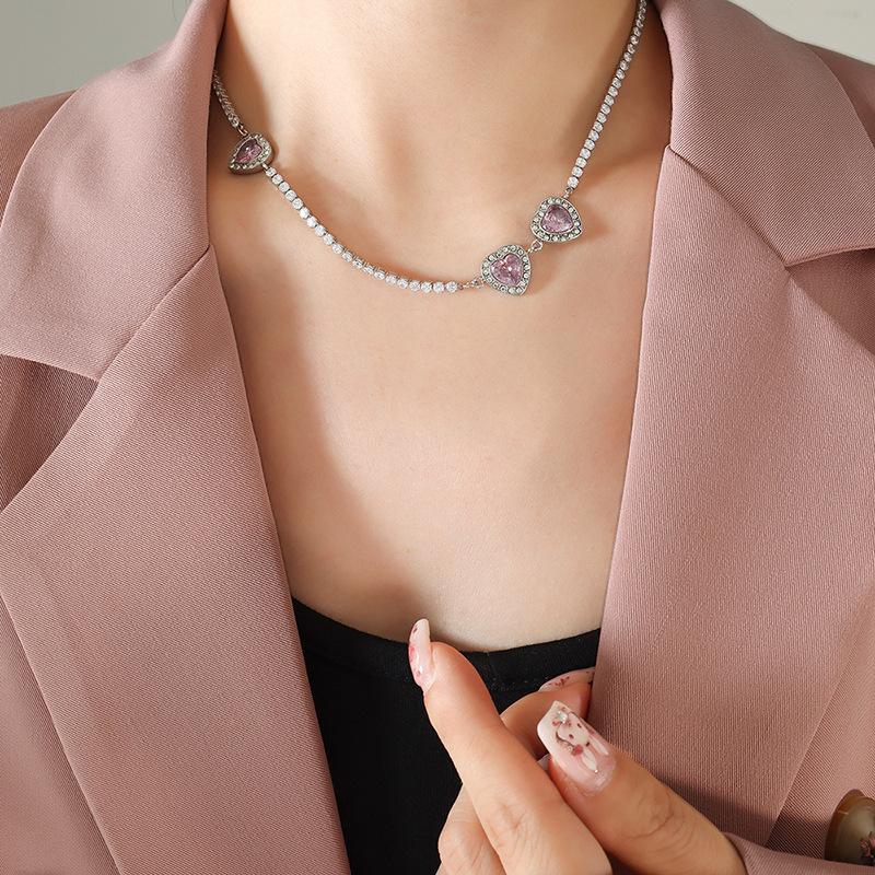 

Интернет-знаменитость Стальное циркониевое персиковое сердце Металлическое титановое стальное ожерелье-ключица Холодный ветер Имперская сестра Хип-хоп модные украшения